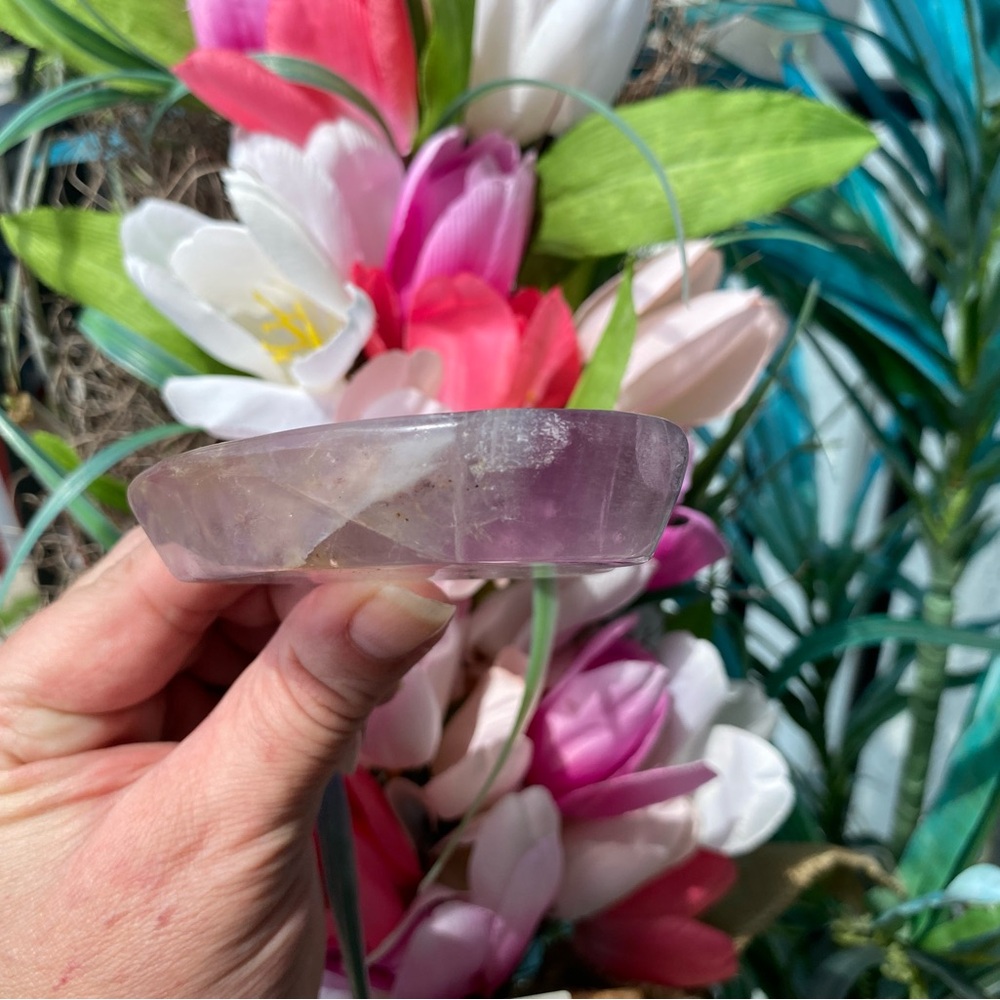 Fluorite Heart Bowl - Picture 4 of 15